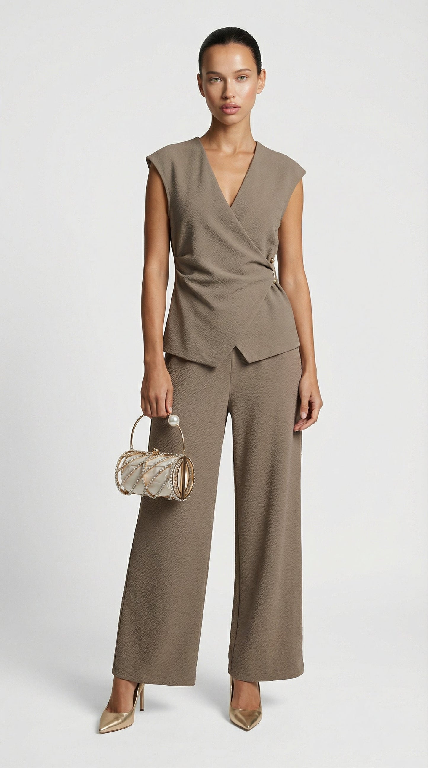 High-Waisted Fluid Wide-Leg Trousers in Light Brown
